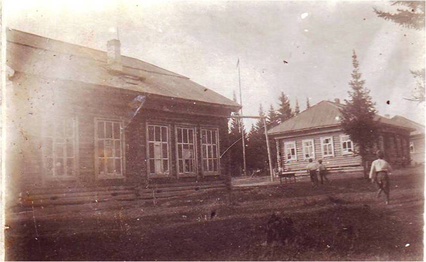 Фотография школы.